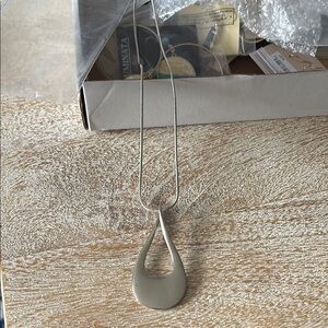 Elegant Silver Teardrop Pendant Necklace